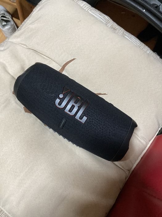 JBL Charge 5 - Usada em perfeito estado