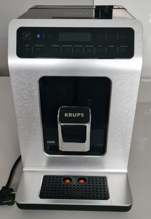 Uszkodzony Ekspres, Expres Krups Evidence EA892D10 z Bluetooth.