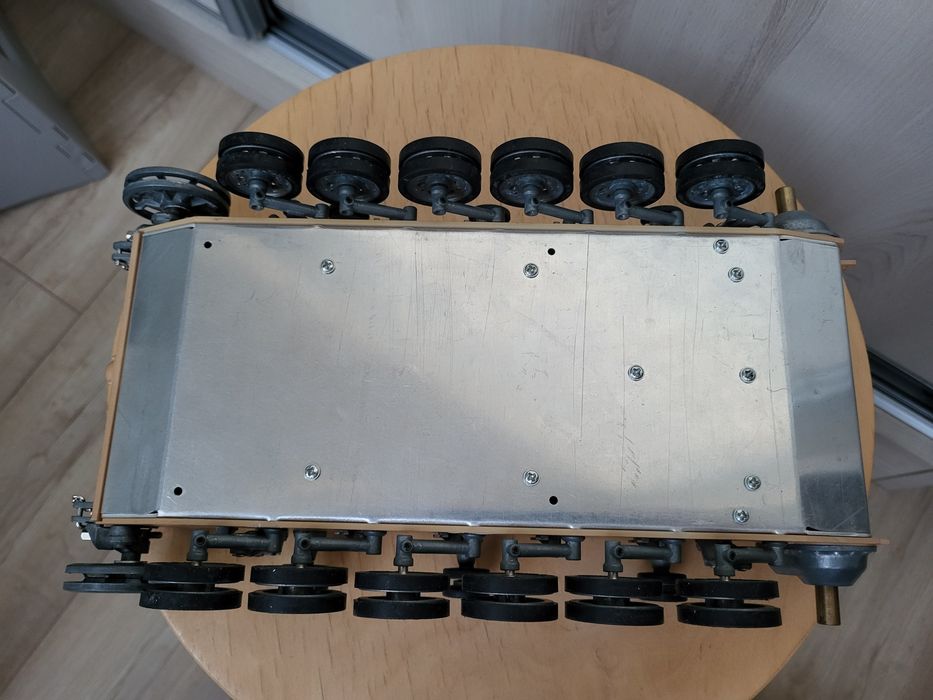 Czołg model rc 1/16 Stug III Panzer III metalowy dół