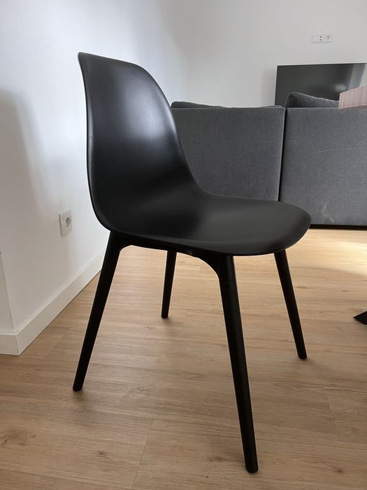 Mesa de Jantar SKLUM + 7 Cadeiras SKLUM Pretas