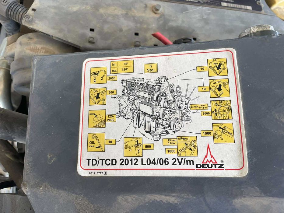 Двигун Deutz TCD 2012 l04 2v