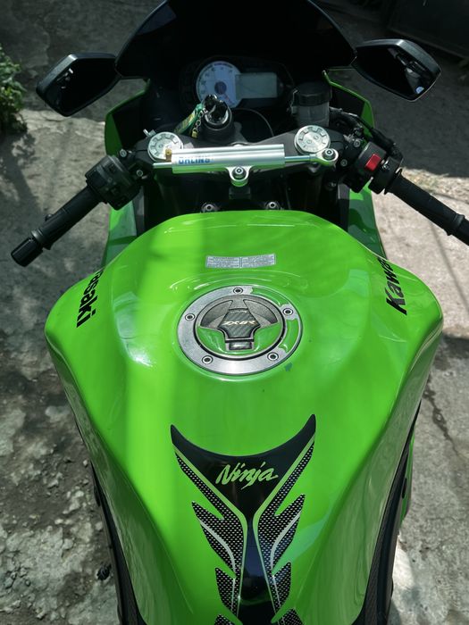 Kawasaki ninja zx6r ( Не Xonda , Suzuki , Yamaha )