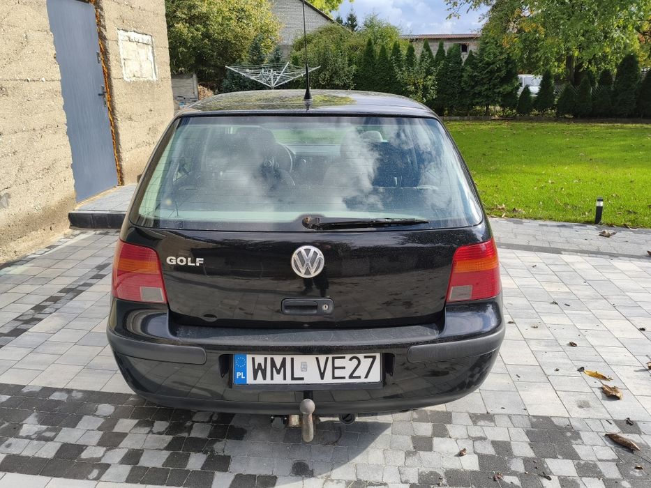 VW Golf 4, 1.6 SR, benzyna-gaz, hak, 2 komplety kół Alu.
