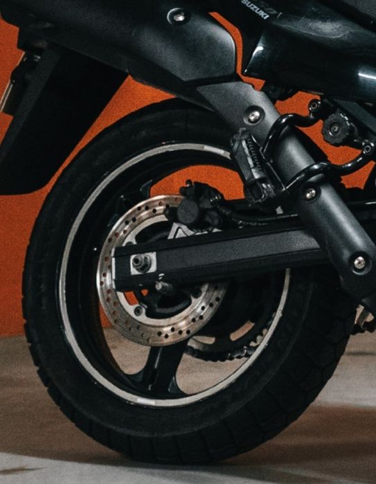 Roda e Pneu traseiros v strom 2006