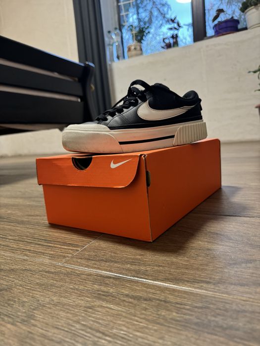 Жіночі кеди Nike
