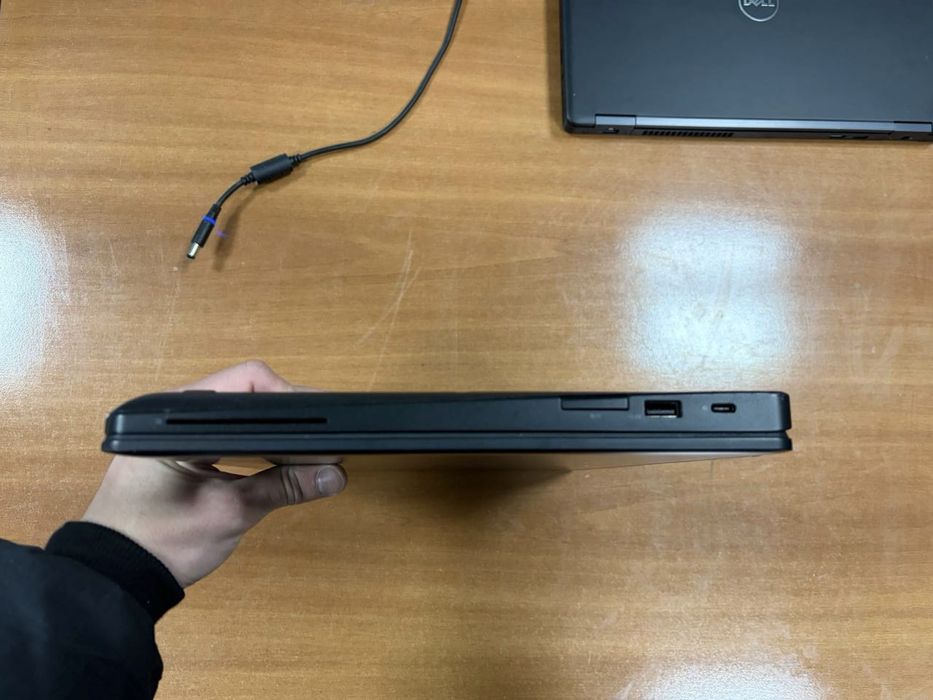 13. Latitude 5590 I7-8650U 32gb SSD m2 512  4 штуки