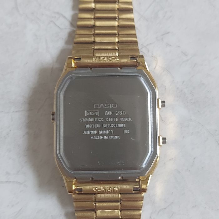 Casio наручний годинник
