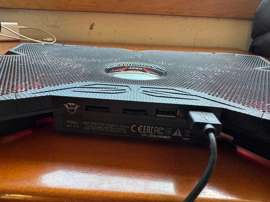 Cooling Stand for Laptops and Consoles (read advertisement)64170323335425122