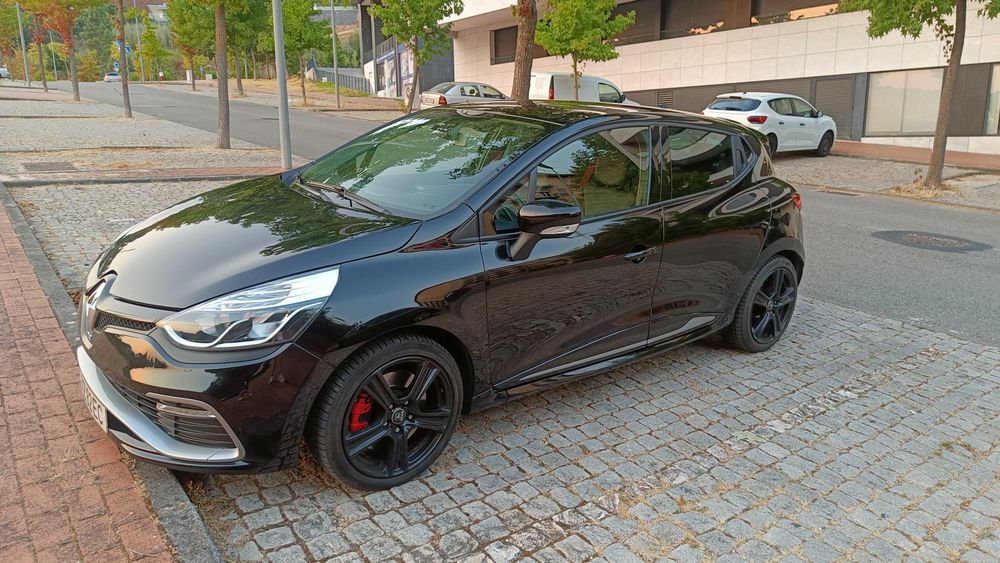 Renault Clio IV 1.6 RS 200