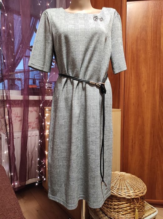 Платье-футляр трикотажное