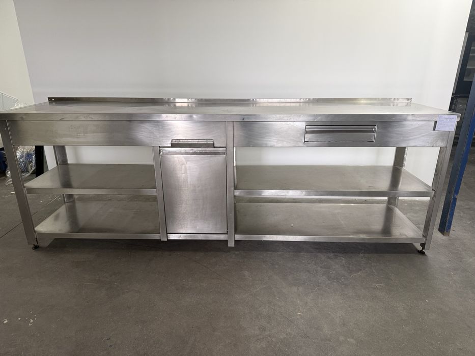 Bancada escaparate em inox