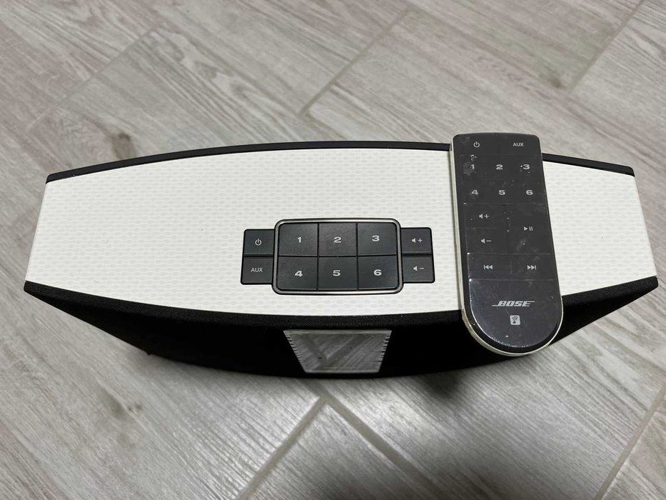 Bose SoundTouch 20 WiFi акустика с пультом и мобильным приложением
