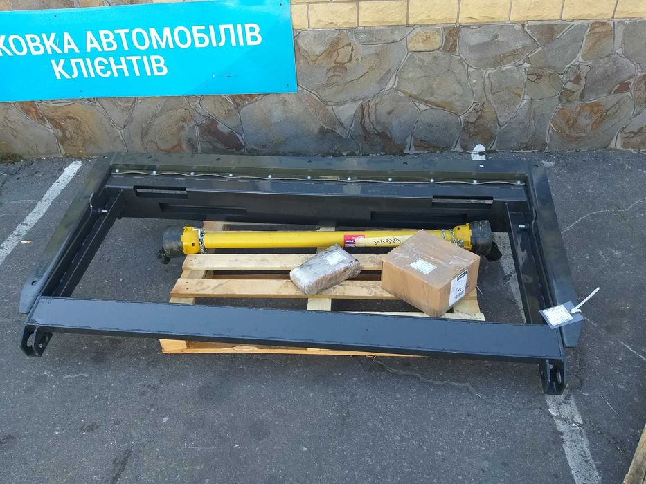 Перехідна рамка з комбайну до жниварки, адаптер навеска на жатку жатки