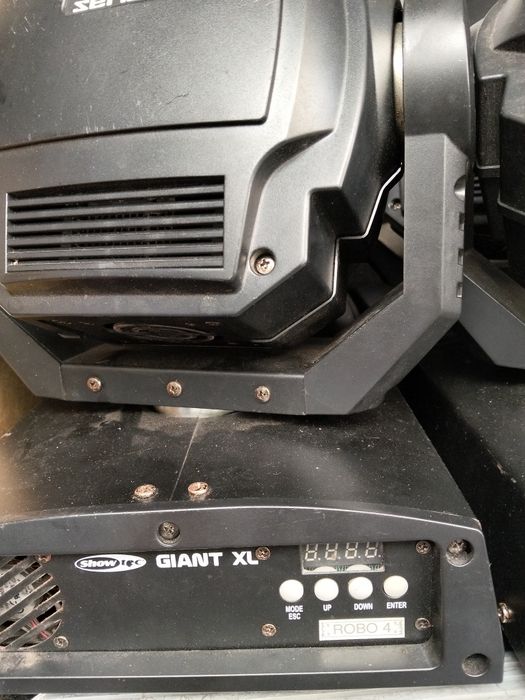 4 Moving head ShowTec