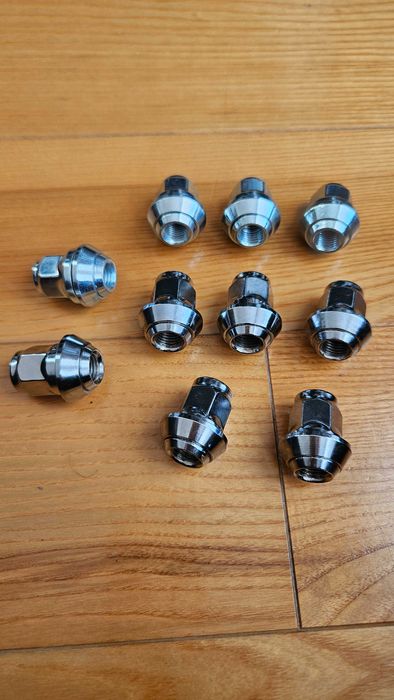 Nakrętka śruba do kół VOLVO S40 V50 C30 C70 Ford