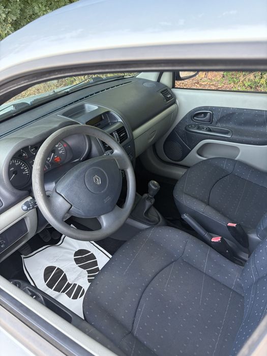 Renault Clio - Poucos Kms