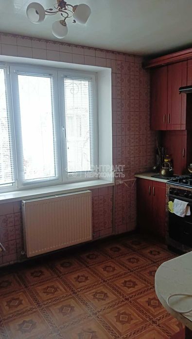 Продається 4х к квартира з Гаражем