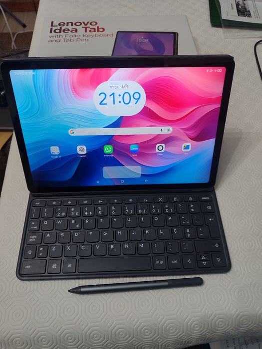 Tablet Lenovo Idea Tab com teclado e pen