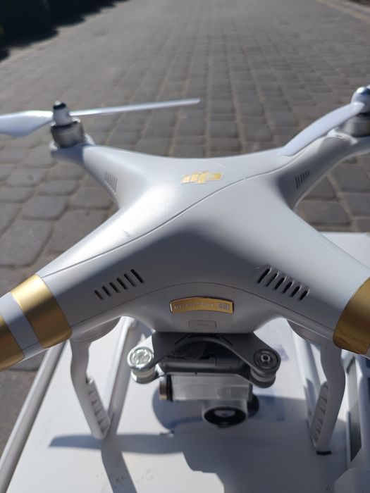 DJI Phantom 3 SE dron 4k