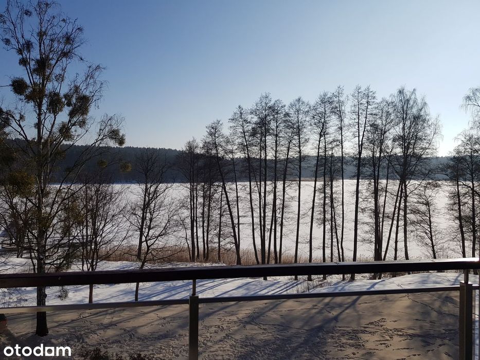 Przestronny apartament z balkonem i windą nad jeziorem Pluszne