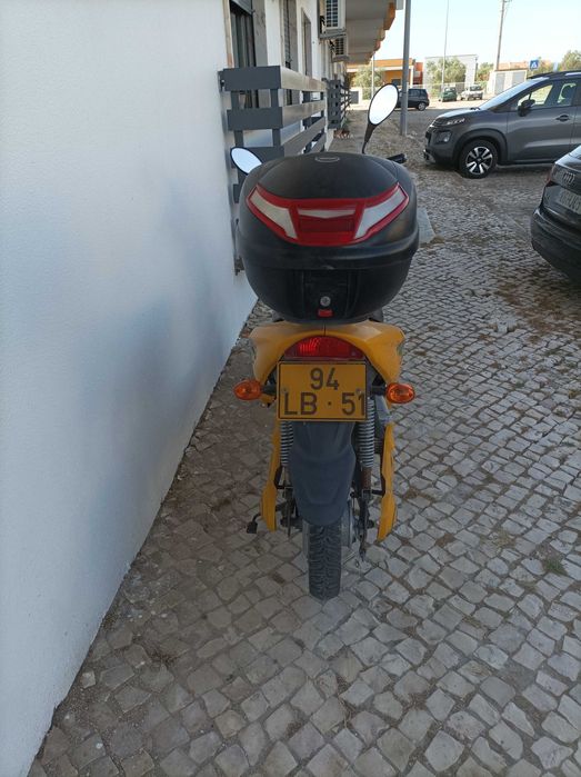 scooter 100 % eletrica