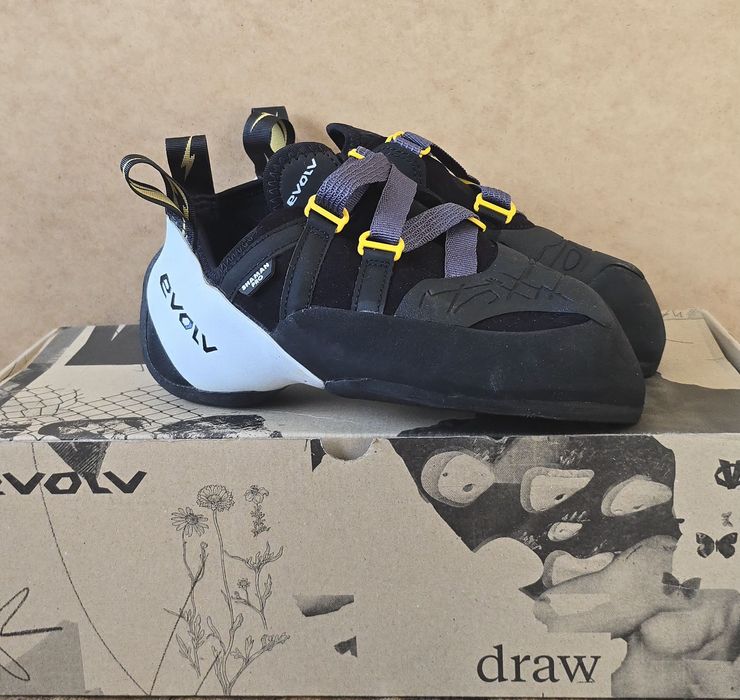 Evolv shaman pro 44,5 buty wspinaczkowe nowe