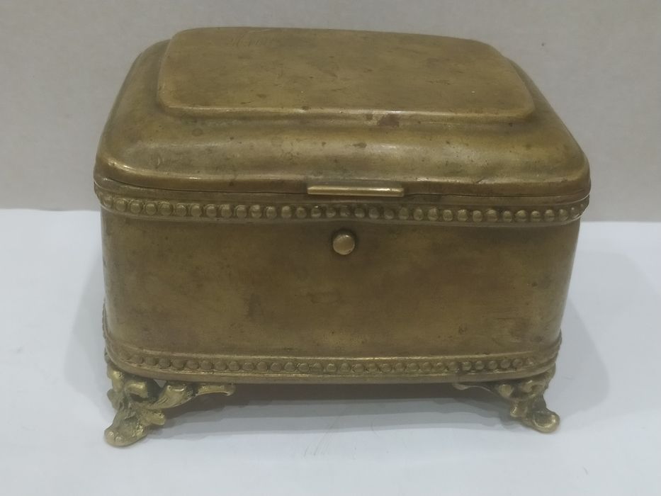 Продам старую шкатулку