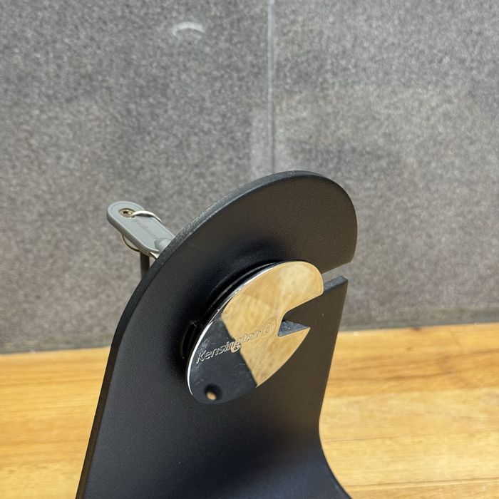 Przystawka Kensington SafeStand iMac Apple 21 27 Keyed Locking Station