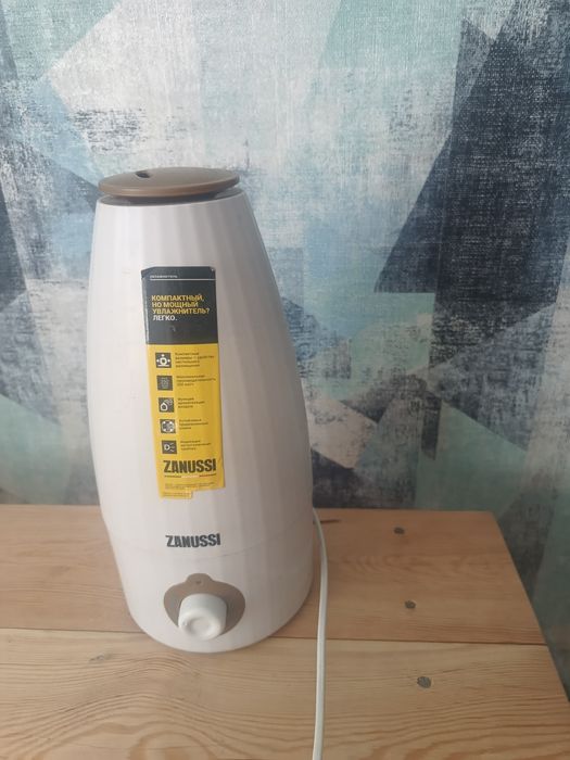 Зволожувач повітря Zanussi ZH 2 Ceramico