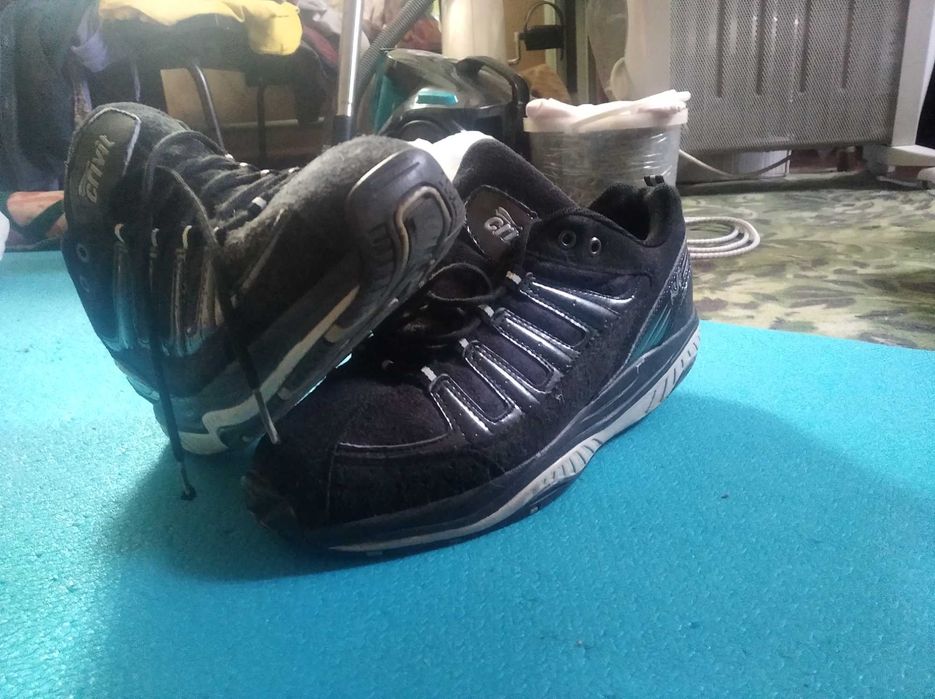 Кроссовки для бега