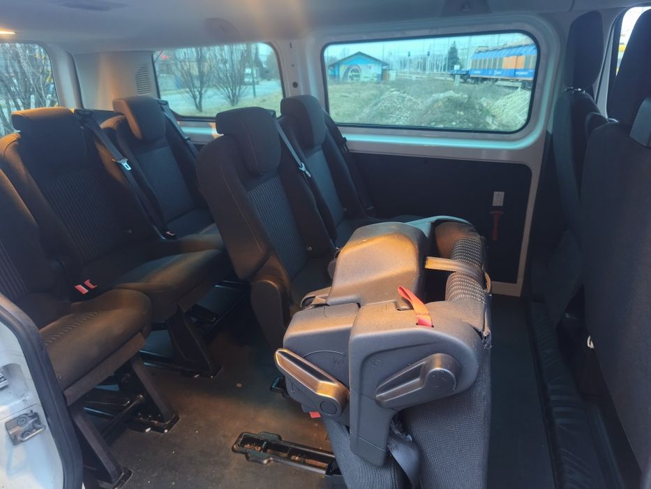 Ford Transit custom 2013 rok 9 osobowy stan bardzo dobry