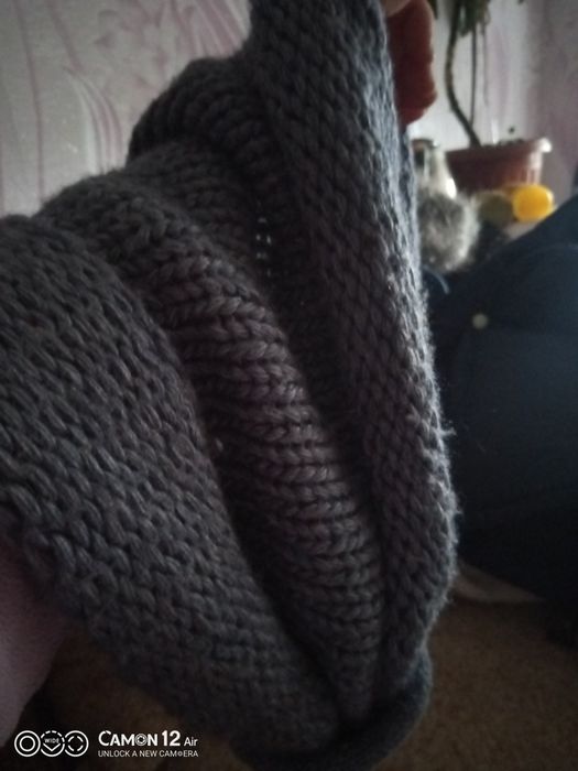 Капор вязанный. .