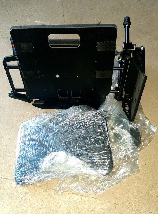 Fotelik samochodowy Baffin 1