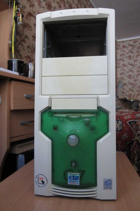 Корпус ATX для персонального компьютера