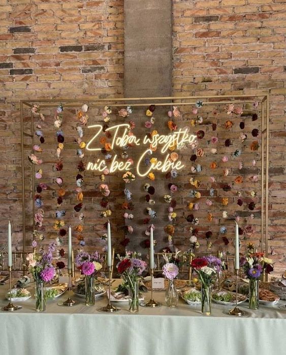 Napisy LED wynajem 2026, napis love - WYPOŻYCZALNIA