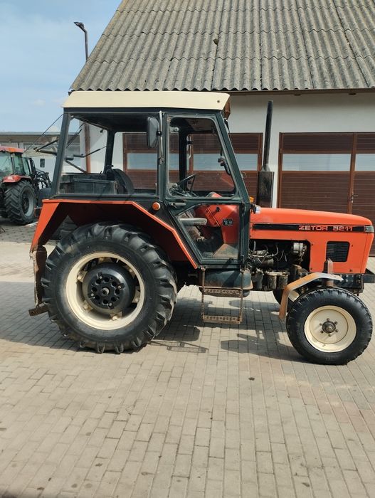 Ciągnik rolniczy Zetor 5211