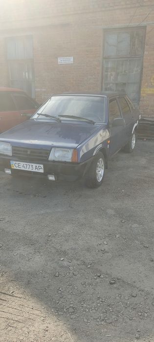 продам автомобіль повністю на ходу,у збереженному стані