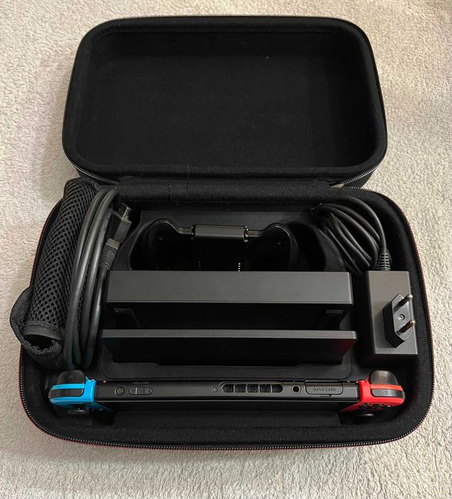 Nintendo Switch + Estojo + Caixa Original + Jogo