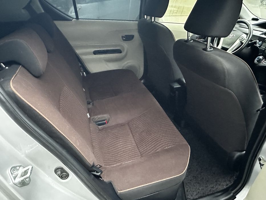 Toyota Aqua гібрид