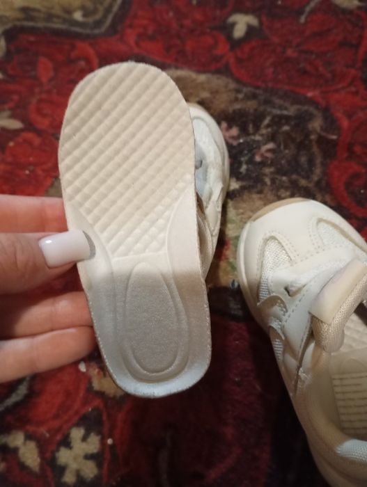 Дитячі кросівки  16 розмір