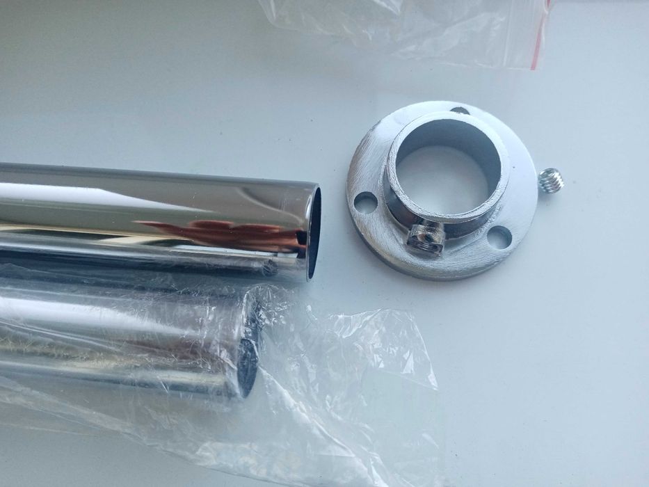 Штанга мебельная круглая диам. 25 мм, длиной 144 см, с держателями