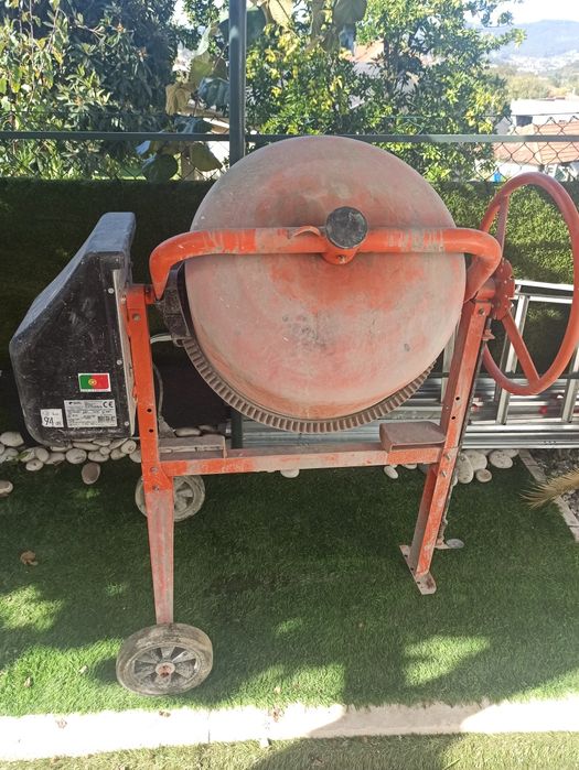 Betoneira semi profissional B150Eco