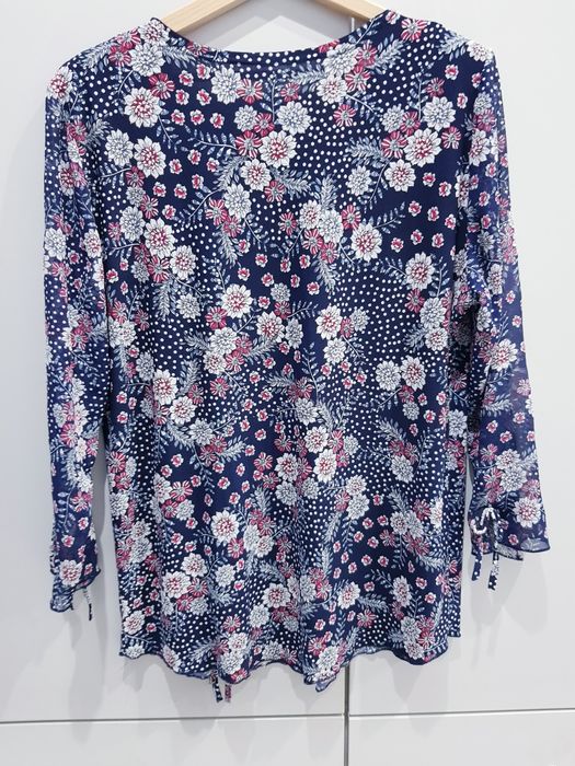 Damska kwiecista bluzeczka w dużym rozmiarze