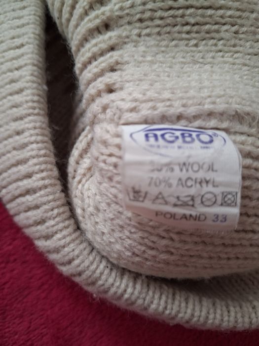 Шапки по 150грн,