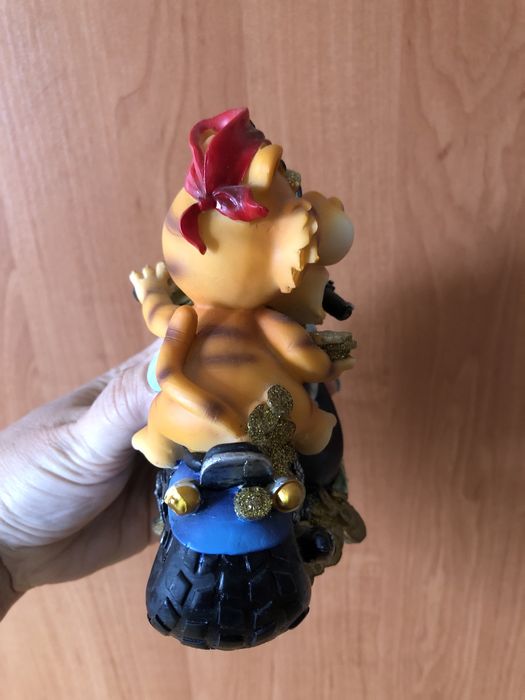 Сувенір копілка копилка скарбничка дитяча статуетка фігурка