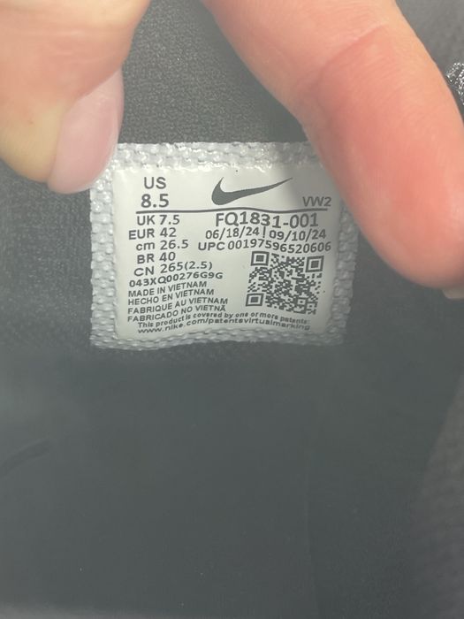 Продам кросівки NIKE MC TRAINER 3