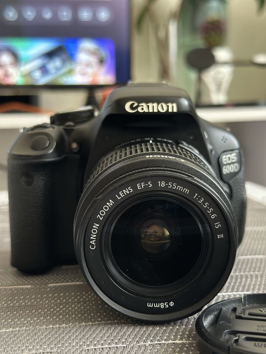 Продаю фотоапарат Canon 600 D