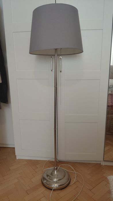 Lampa stojąca z abażurem