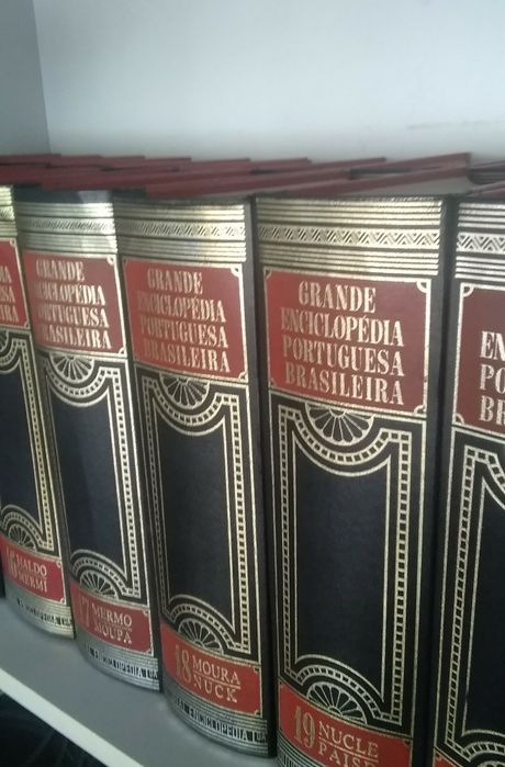 Grande enciclopédia Português/Brasileira ,40volumes