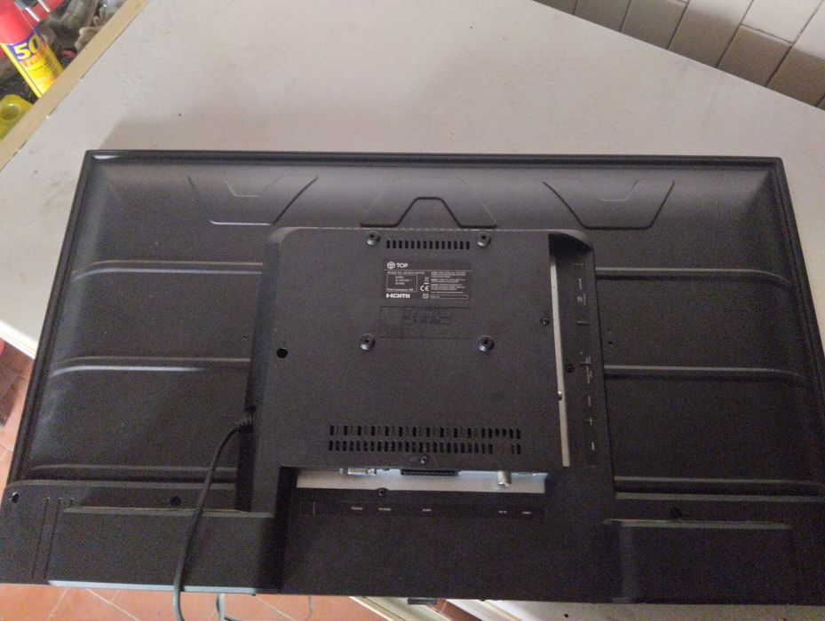 TV led 32", para desocupar.